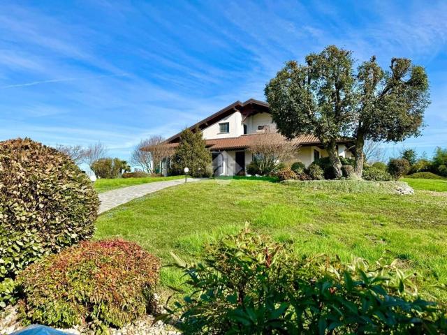Casa in vendita a Casirate D'adda, Lombardia