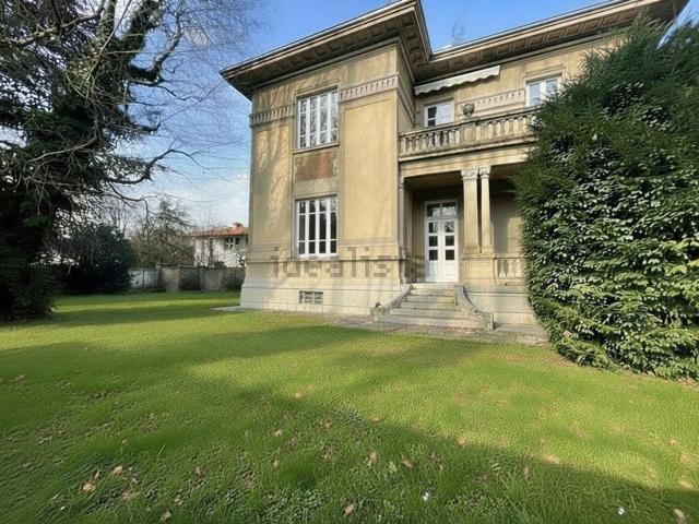 Casa in vendita a Rovellasca, Lombardia