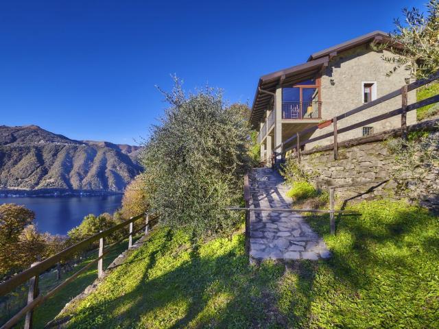 Casa in vendita a Nesso, Lombardia