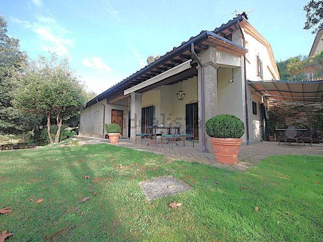 Casa in vendita a Nocera Umbra, Umbria