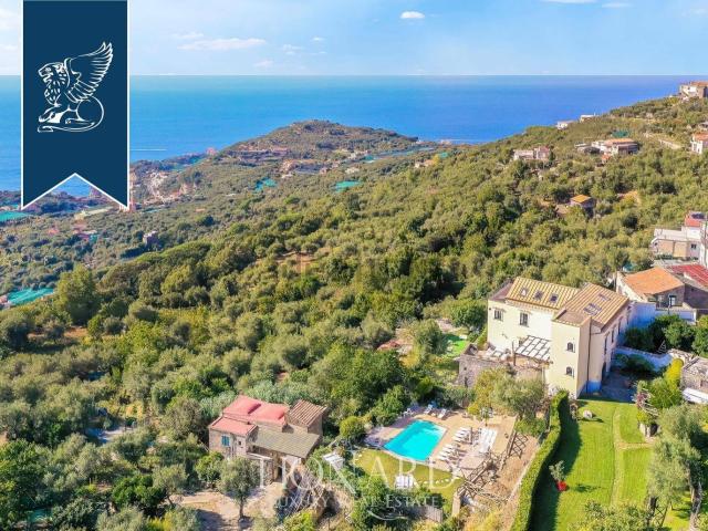 Casa in vendita a Massa Lubrense, Campania