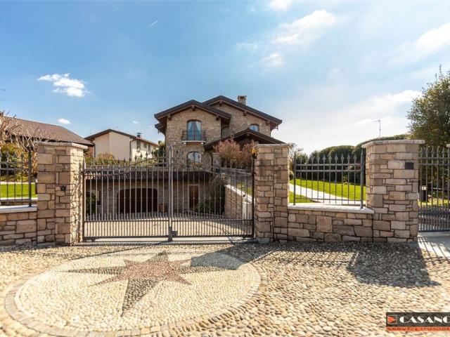 Casa in vendita a Somaino, Faloppio