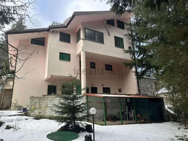 Casa in vendita a Camigliatello Silano, Calabria