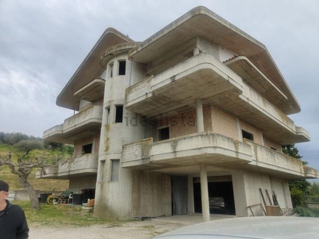 Casa in vendita a Cappelle Sul Tavo, Abruzzo