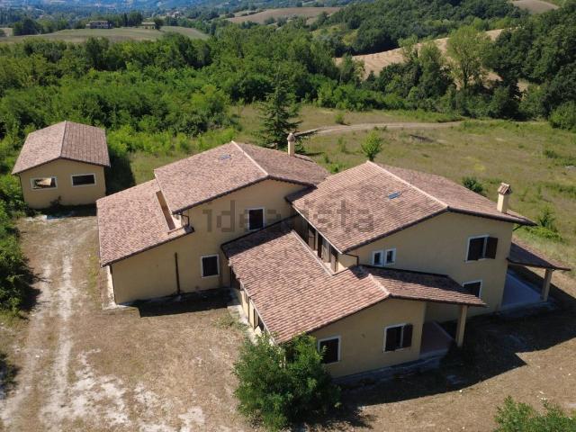 Casa in vendita a Nocera Umbra, Umbria