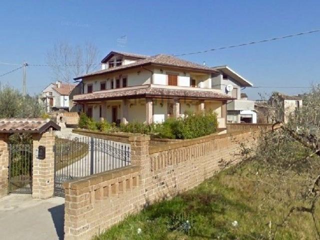 Casa in vendita a Campli, Abruzzo