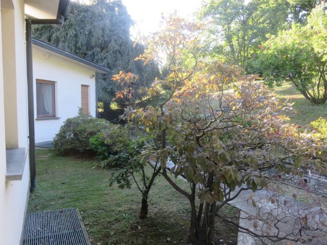 Casa in vendita a Comunità Montana Valli del Verbano, Laveno Mombello