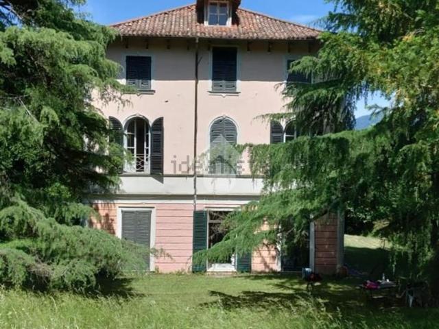 Casa in vendita a Busalla, Liguria