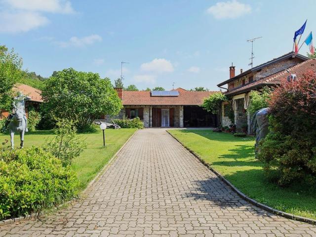 Casa in vendita a Vergiate, Lombardia