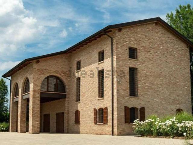Casa in vendita a Re, Reggio Emilia