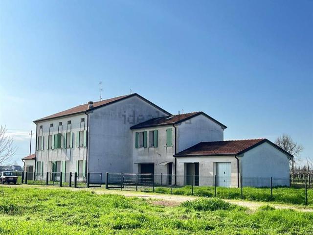 Casa in vendita a Quistello, Lombardia