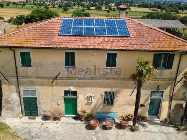 Casa in vendita a Montecchio, Cortona