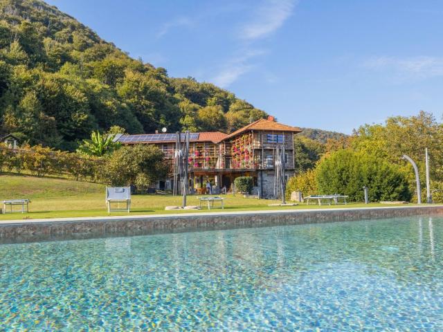 Casa in vendita a Roccapietra, Varallo