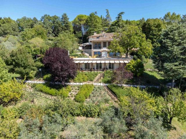 Casa in vendita a Assisi, Umbria