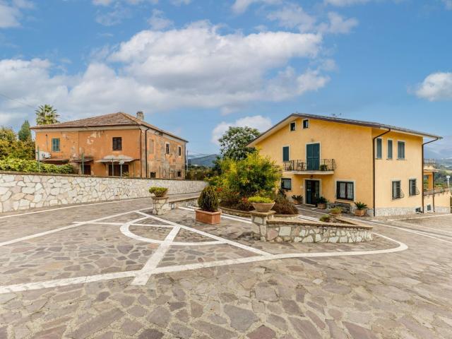 Casa in vendita a San Giorgio, Tarano