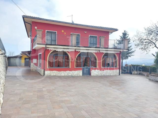 Casa in vendita a Tossicia, Abruzzo
