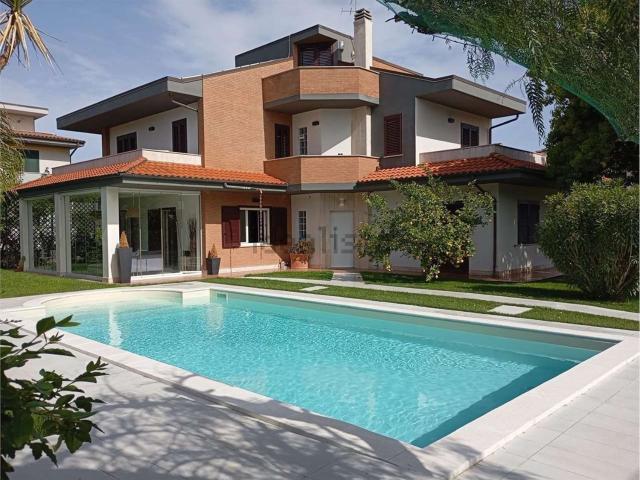 Casa in vendita a Borgo Isonzo, Latina