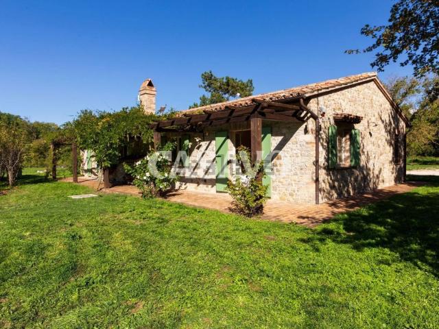 Casa in vendita a Izzalini, Umbria