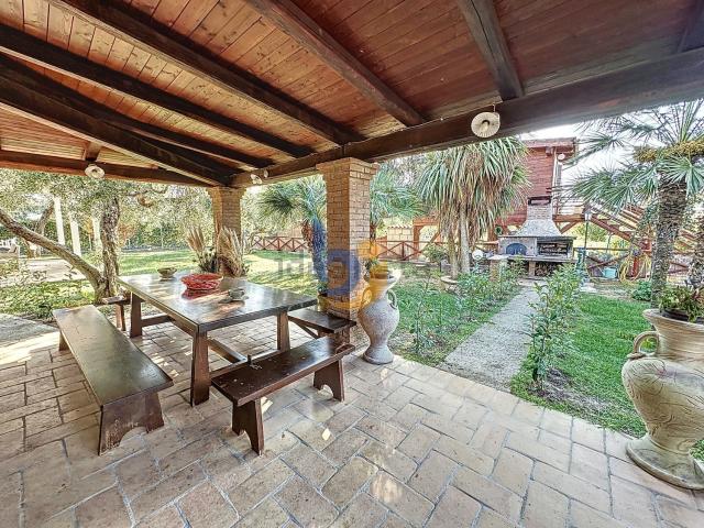 Casa in vendita a Tarquinia, Lazio