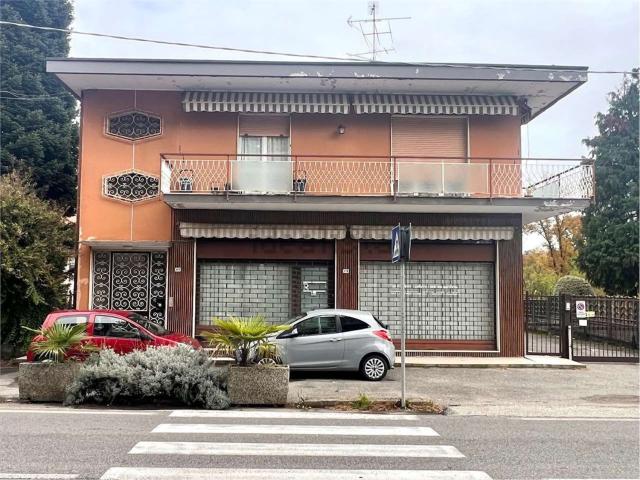 Casa in vendita a Venegono Inferiore, Lombardia