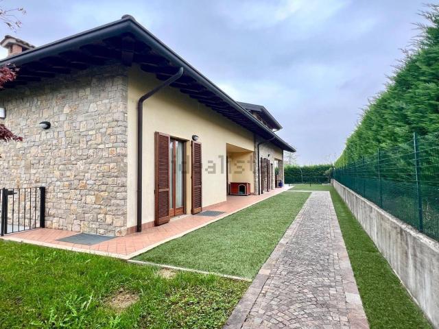 Casa in vendita a Carbonera, Albano Sant'alessandro
