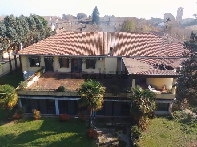 Casa in vendita a Silvano Pietra, Lombardia
