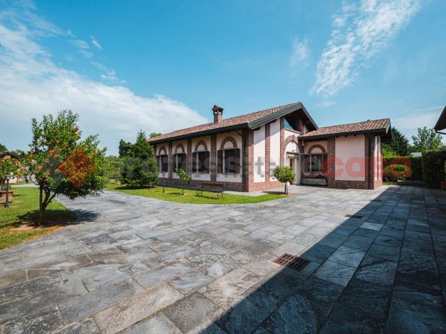 Casa in vendita a Rozzano, Lombardia