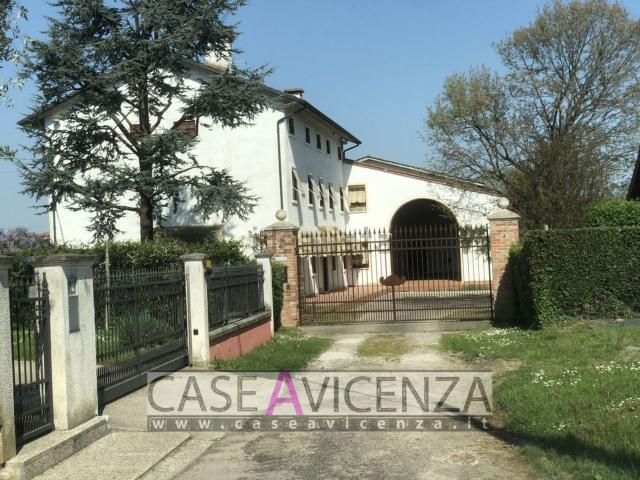 Casa in vendita a Montegalda, Veneto