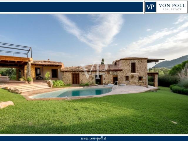 Casa in vendita a Alzachèna/Arzachena, Arzachena