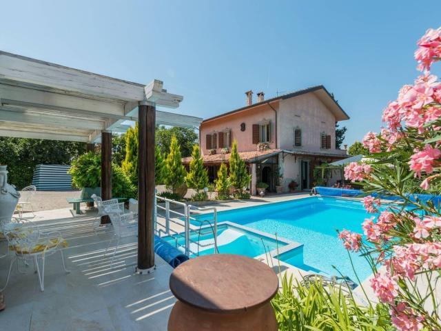 Casa in vendita a Castello, Marche