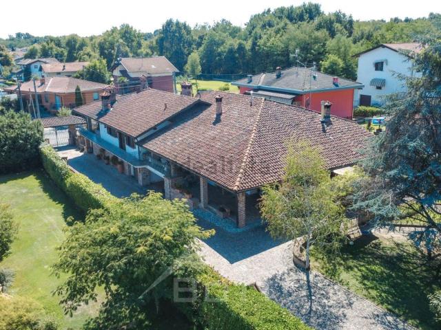 Casa in vendita a Località San Bernardo, Gattinara