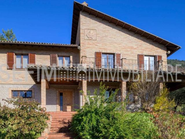 Casa in vendita a Gubbio, Umbria