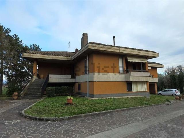Casa in vendita a Piscinello, Cenerente