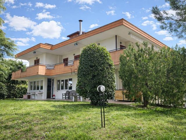 Casa in vendita a Brecciarolo, Ascoli Piceno