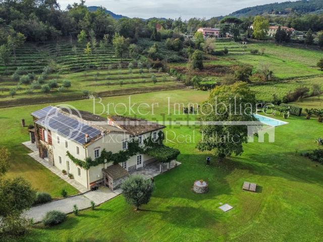 Casa in vendita a Ponte San Pietro, Bagni Di Lucca Ponte