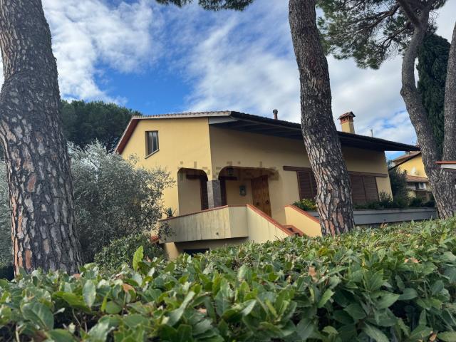 Casa in vendita a Calenzano, Toscana