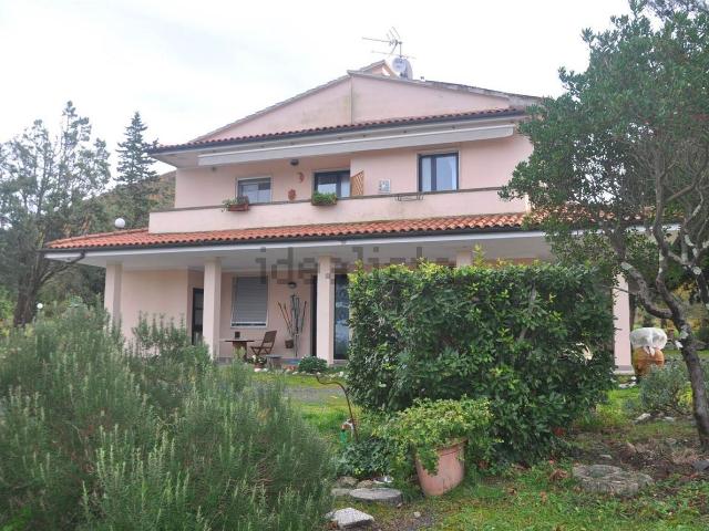Casa in vendita a Castellina Marittima, Toscana