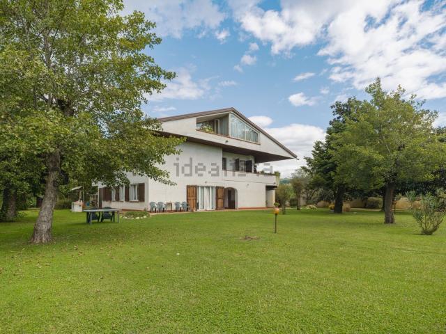 Casa in vendita a Montignoso, Toscana