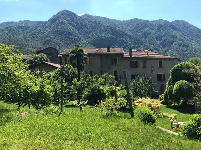 Casa in vendita a Castello, Castelveccana