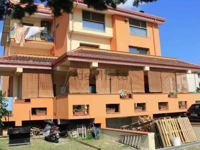 Casa in vendita a Calabria, Crotone