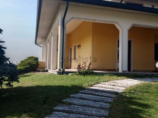 Casa in vendita a Nogarole Rocca, Veneto