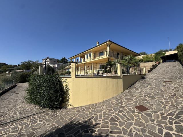 Casa in vendita a Monte Calgara, Castelnuovo di Porto