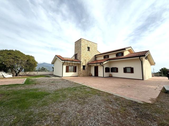 Casa in vendita a San Giacomo, Camporosso