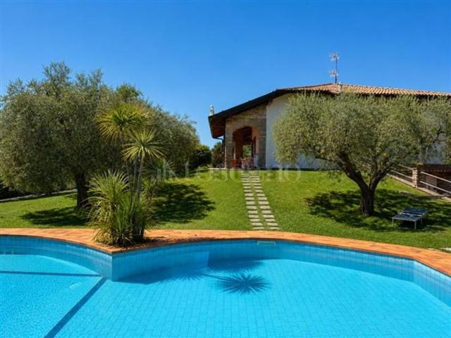Casa in vendita a Monte Tapino, Moniga Del Garda