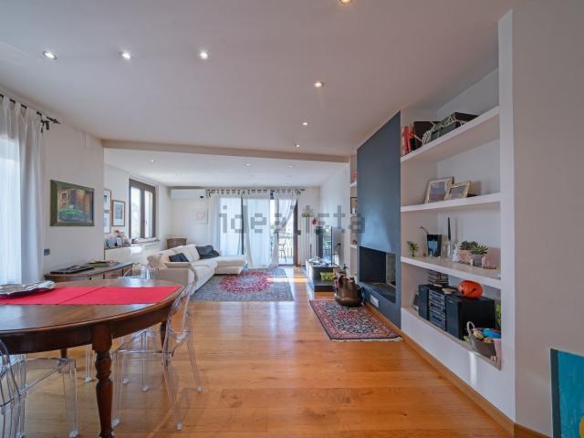 Casa in vendita a Sant'Andrea delle Fratte, Cenerente