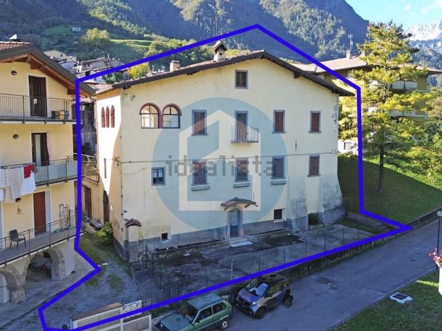 Casa in vendita a Comunità montana della valle Camonica, Angolo Terme