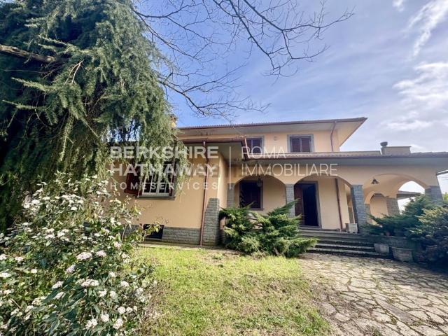 Casa in vendita a Acquapendente, Lazio