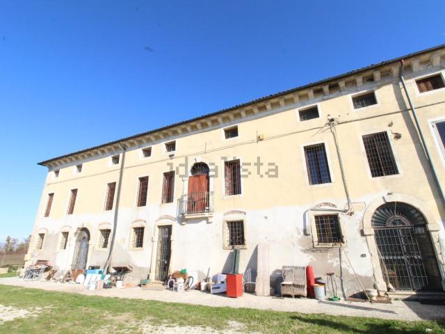Casa in vendita a Lonigo, Veneto