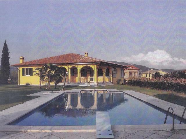 Casa in vendita a Costermano, Veneto