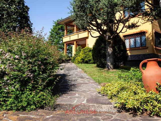 Casa in vendita a Arconate, Lombardia